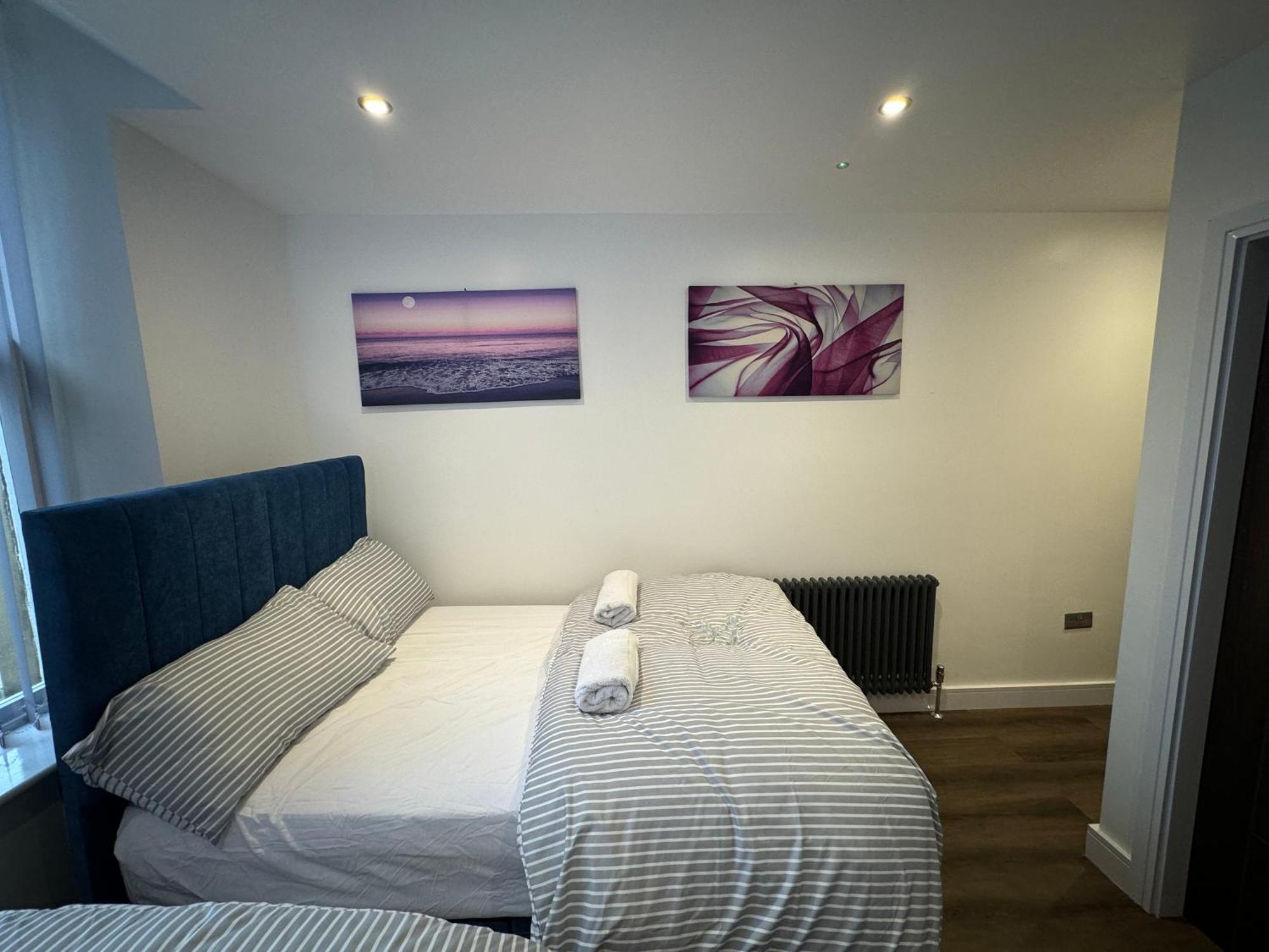 Southgate Luxury Apartments Elland Exterior photo