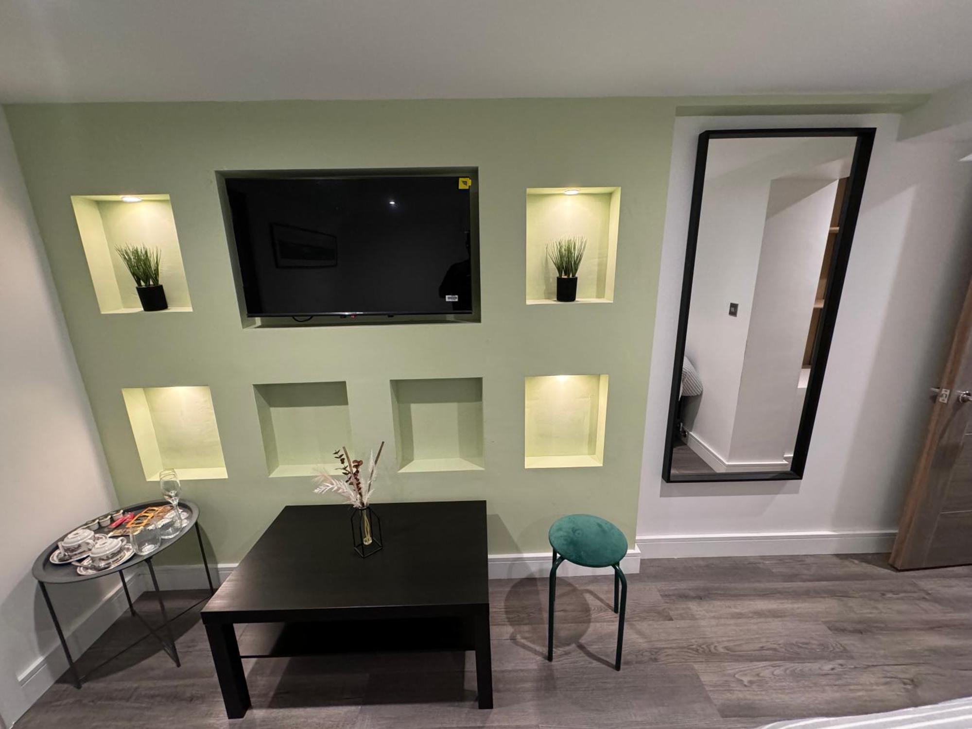 Southgate Luxury Apartments Elland Exterior photo
