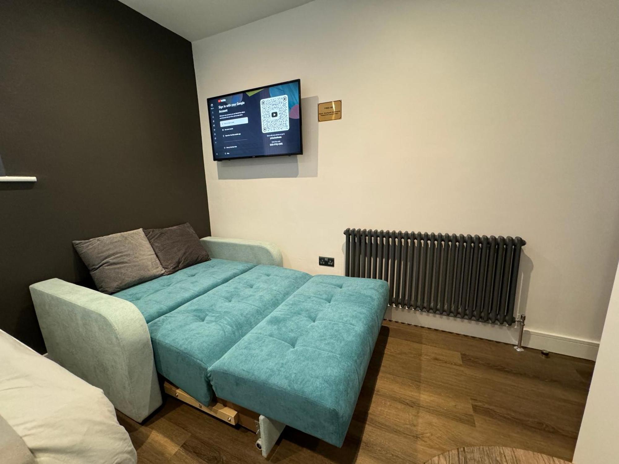 Southgate Luxury Apartments Elland Exterior photo