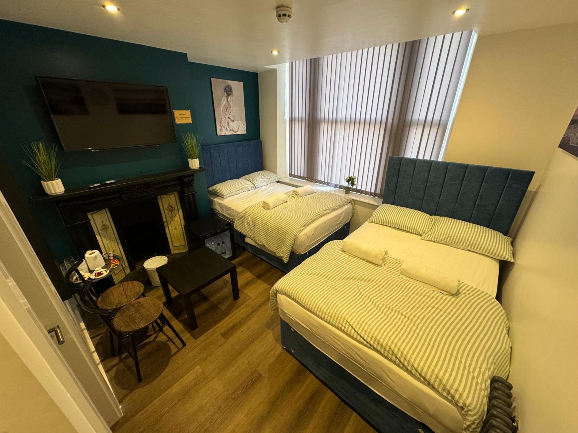 Southgate Luxury Apartments Elland Exterior photo